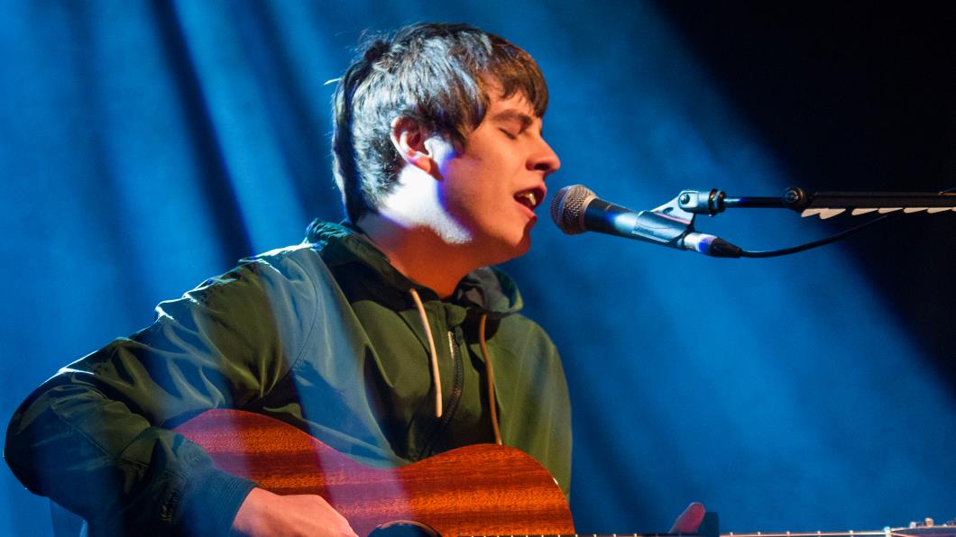 Jake Bugg rocks the crowd with an intimate acoustic set at the Hay Festival