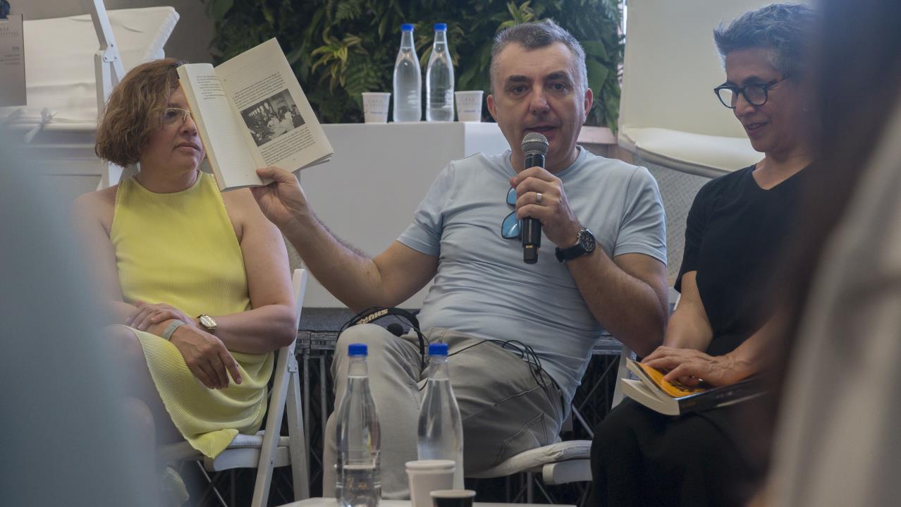 Leer junto a Manuel Vilas es confrontarlo con su literatura y su vida