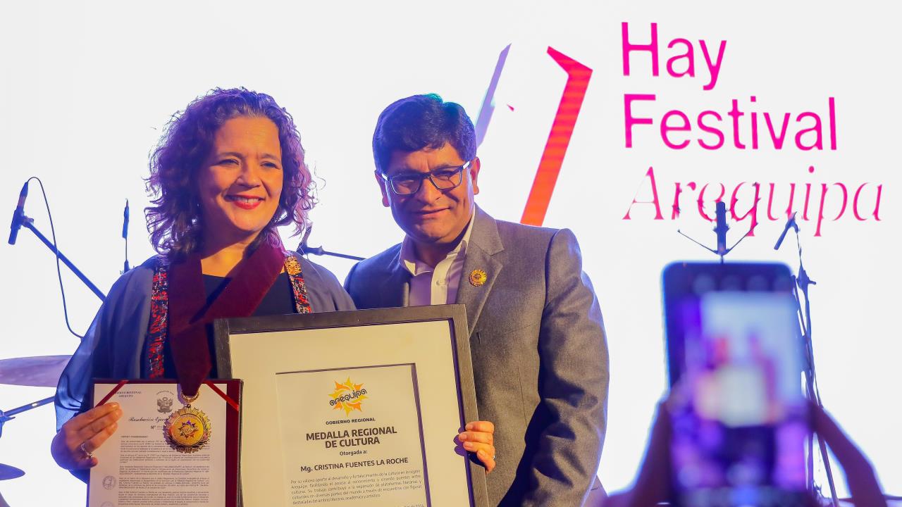 Regional Government of Arequipa celebrates 10 years of Hay Festival in Peru with Medal