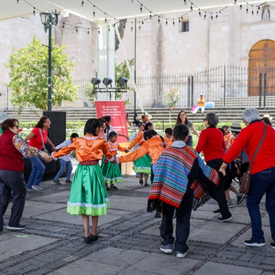 Performance by children from the Hogar de Cristo home