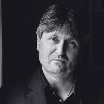 Simon Armitage and his band Lyr in concert