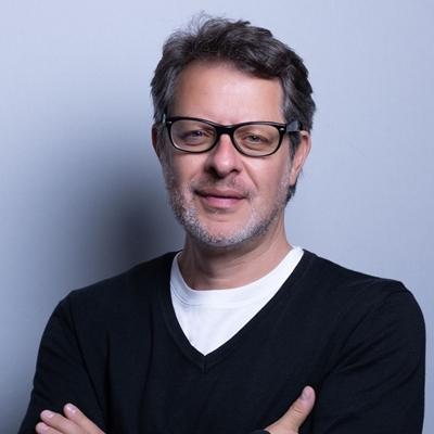 Mauricio Silva Guzmán in conversation with Pascual Gaviria Mauricio Silva Guzmán in conversation with Pascual Gaviria